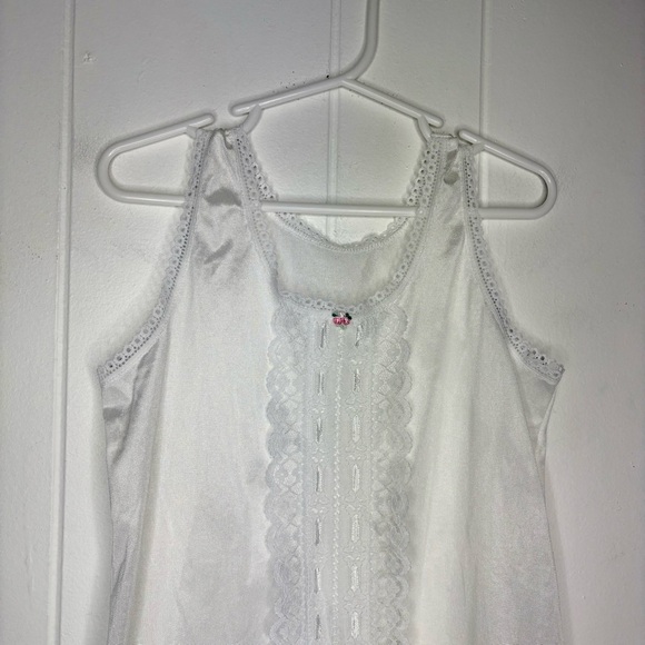 VINTAGE Little Girl’s Nightgown Dress  White Lace Rose Rosette Girl’s Size 6 - Picture 3 of 6